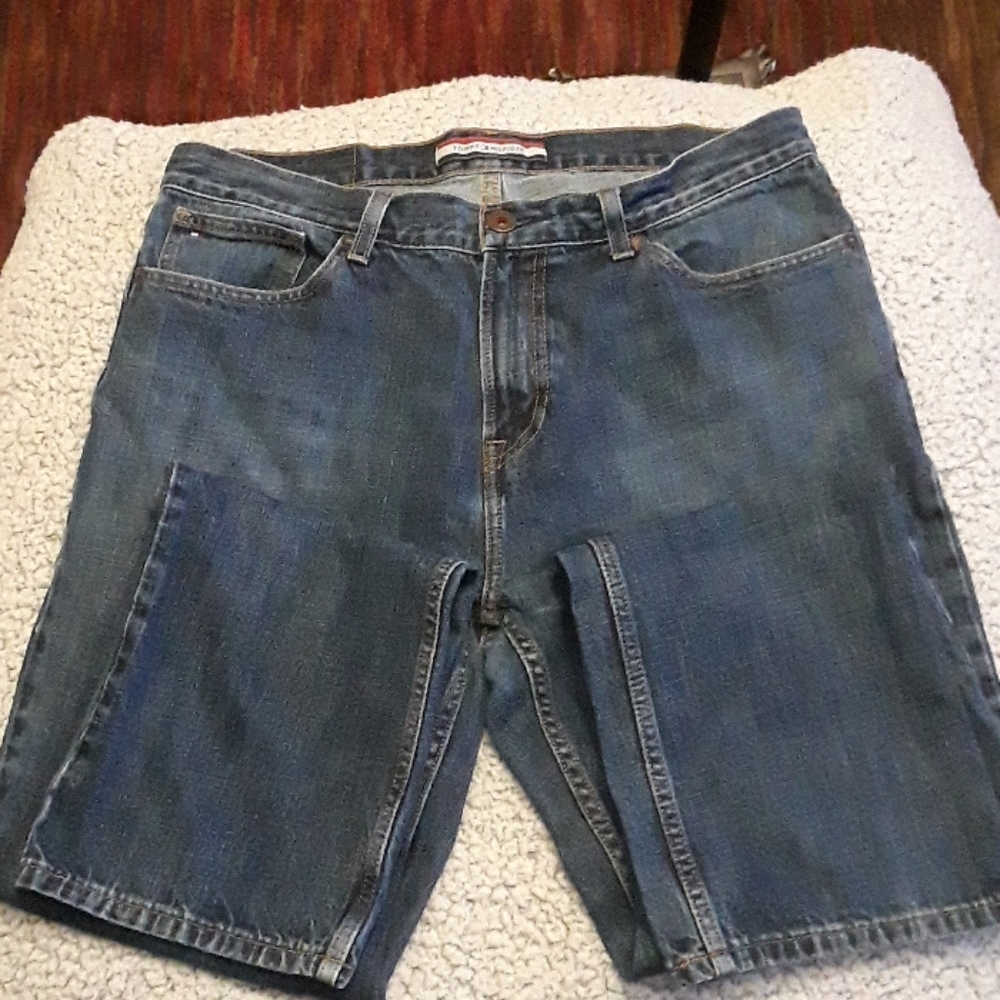 Tommy Hilfiger mens 34/32 jeans